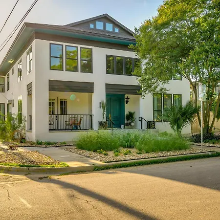 Historic Austin B&B - 4 Unique Suites Sleeps 15